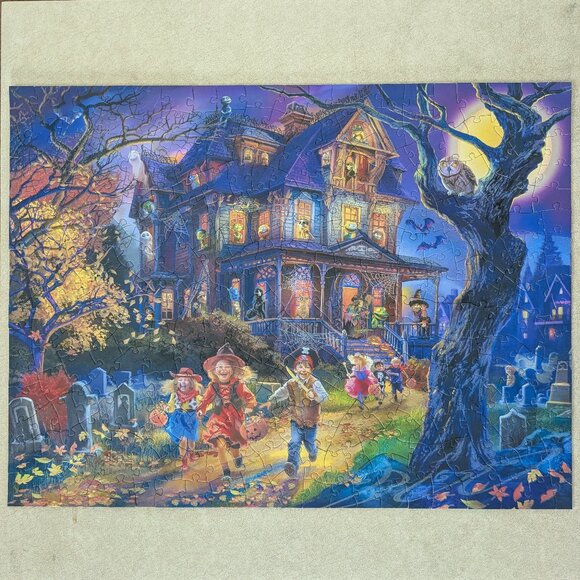 "Creepy Corners" by Masterpieces 300 piece Halloween puzzle - Picture 2 of 3